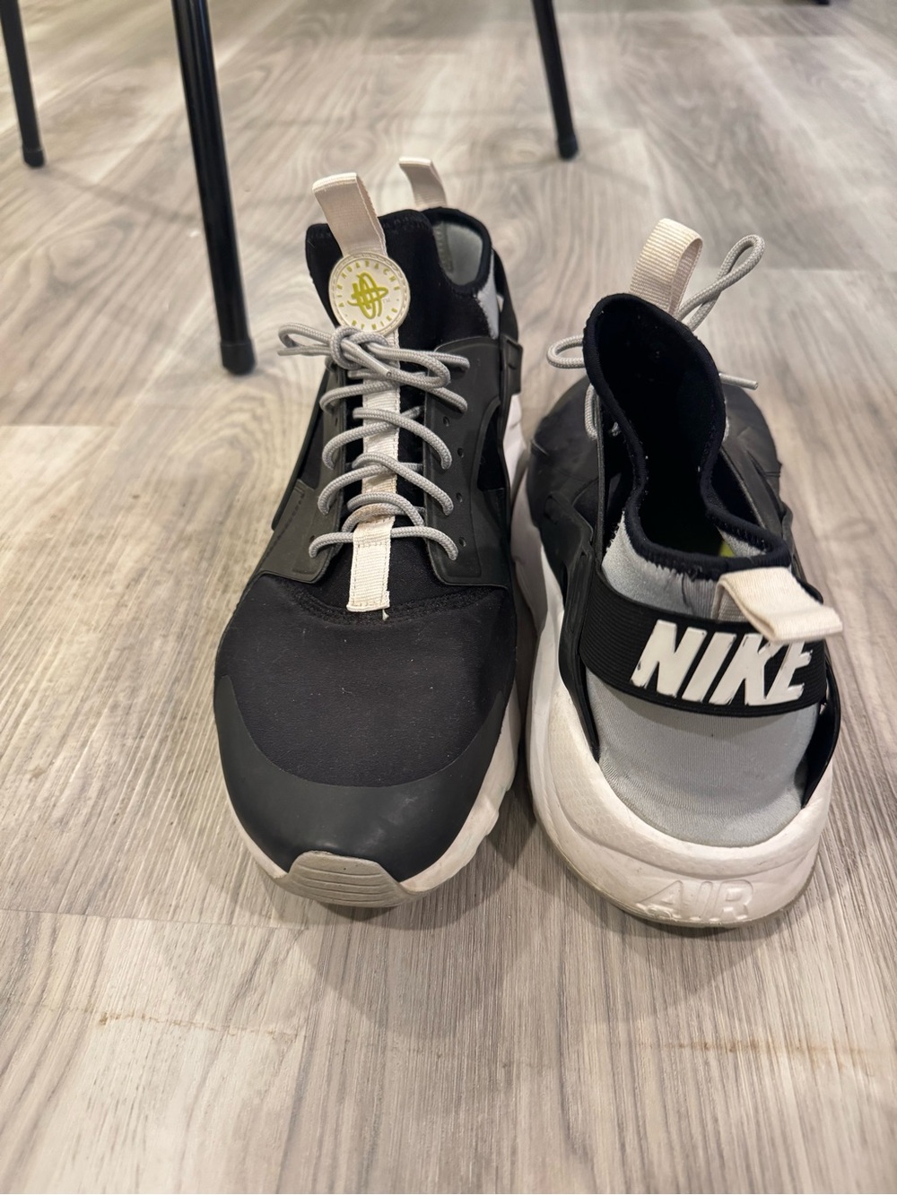 Nike Men’s Black and White Athletic Sneakers